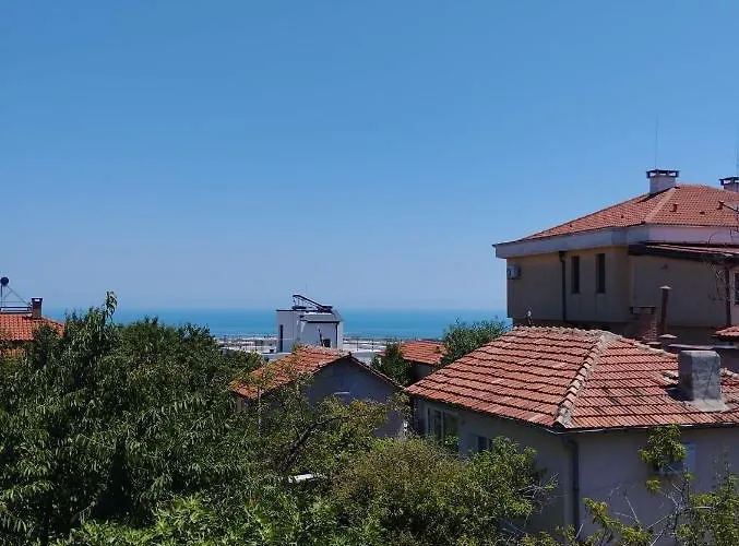 Alfa With Parking Konukevi 3*