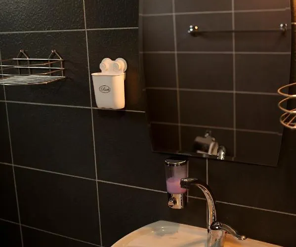 Alfa With Parking Konukevi