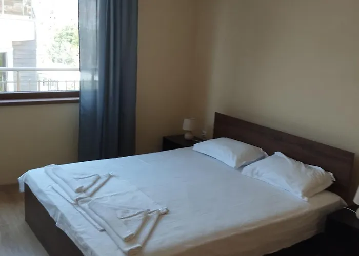 Alfa With Parking Konukevi