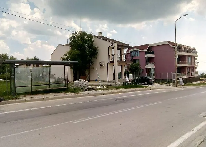 Alfa With Parking Konukevi