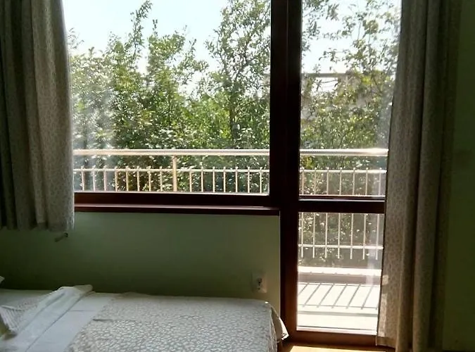 Alfa With Parking Konukevi