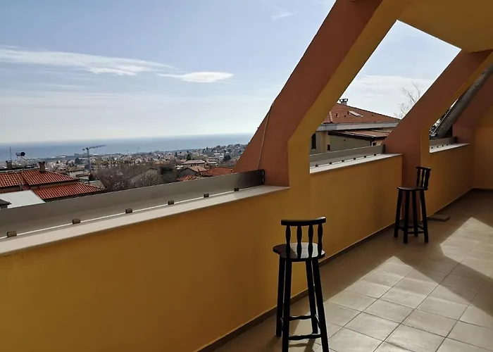 Alfa With Parking Konukevi 3*