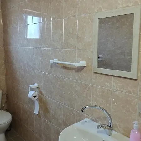 Alfa With Free Parking For Cars Guest house 3*