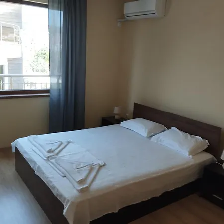 Alfa With Parking 招待所