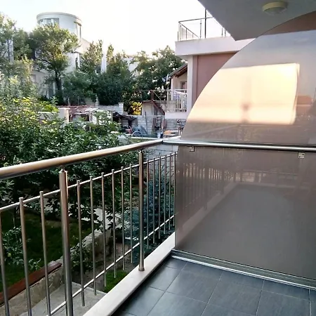 Alfa With Parking 招待所 瓦爾納