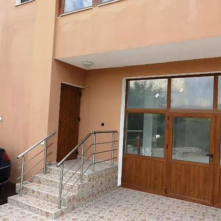 Alfa With Free Parking For Cars Varna