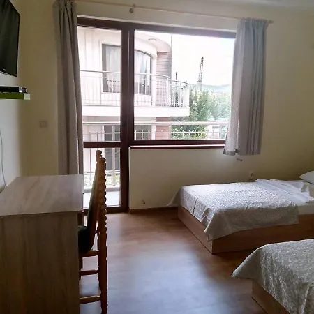 Alfa With Parking 3* Várna