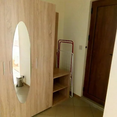 Alfa With Free Parking For Cars Guest house