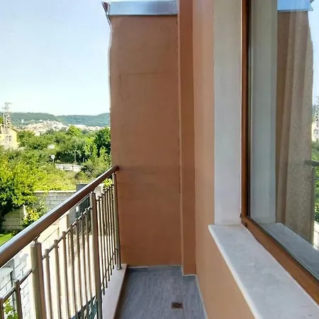 Alfa With Free Parking For Cars Guest house