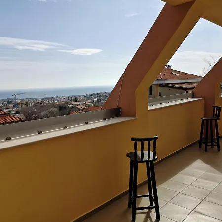 Alfa With Free Parking For Cars Guest house 3*