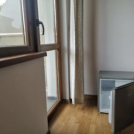 Alfa With Free Parking For Cars 3* Varna