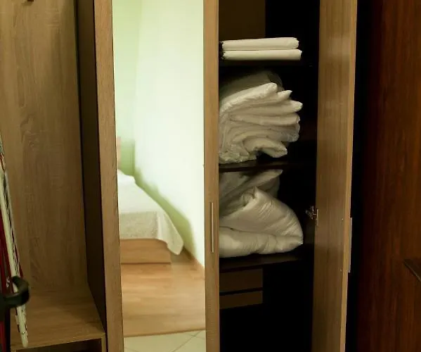 Alfa With Parking 招待所