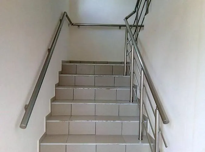 Alfa With Parking 招待所