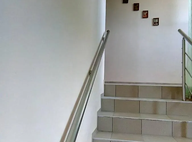 Alfa With Parking 招待所 瓦爾納